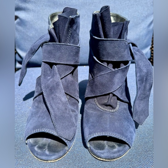 Stuart Weitzman Navy Suede Open-toe Heeled Boots, Wrap-Around Straps, size 6.5 - Picture 2 of 12